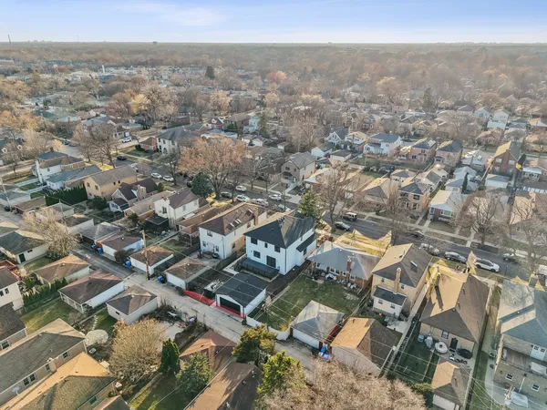 $1,595,000 | 6235 North Kedvale Avenue, Chicago, IL 60646