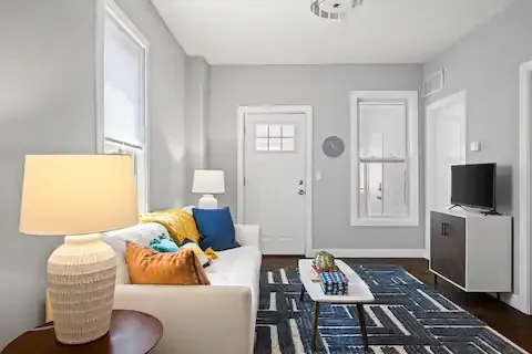 $2,250 | 1807 West North Avenue, Unit 2R, Chicago, IL 60622