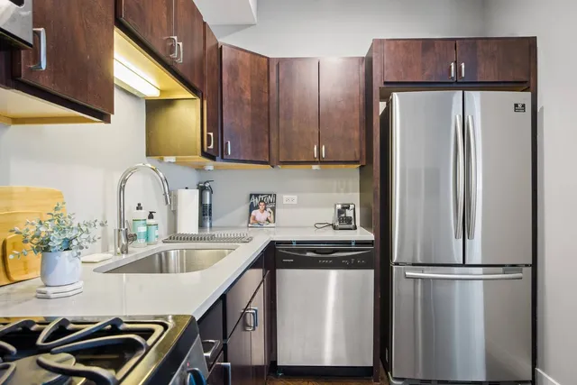 $2,250 | 1807 West North Avenue, Unit 2R, Chicago, IL 60622