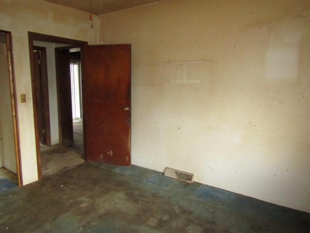 943 Mary Street Langeloth, PA 15054 - Photo 16 of 22 an empty room with closet area