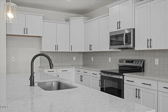 $395,000 | 1076 Channel Drop Loop, Zebulon, NC 27597