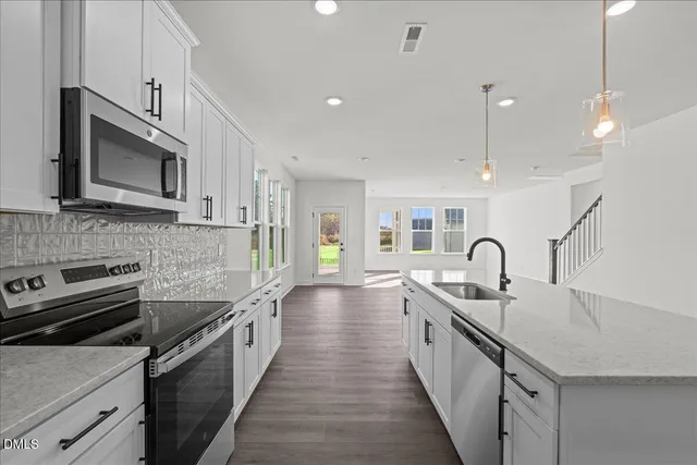 $395,000 | 1076 Channel Drop Loop, Zebulon, NC 27597