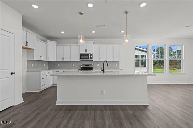 $395,000 | 1076 Channel Drop Loop, Zebulon, NC 27597