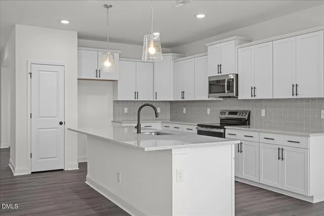 $395,000 | 1076 Channel Drop Loop, Zebulon, NC 27597