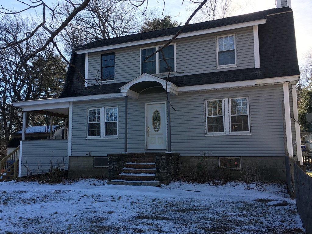 9 Seminole Road Billerica, MA 01821 - Photo 1 of 5