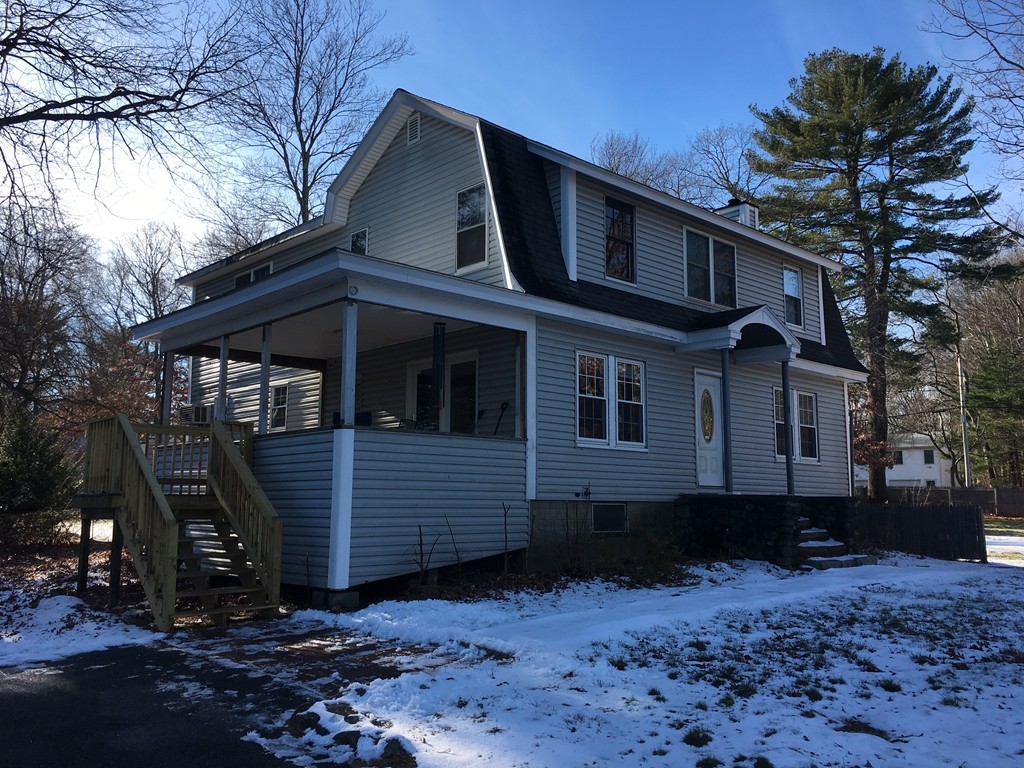 9 Seminole Road Billerica, MA 01821 - Photo 2 of 5