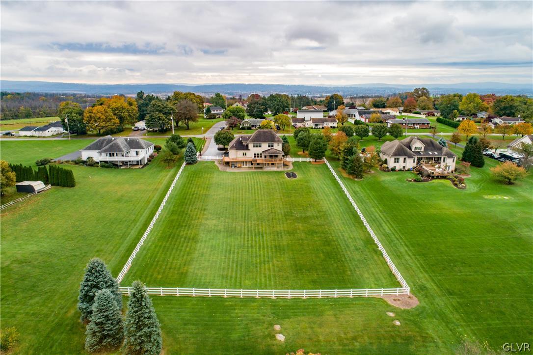 577 Lefevre Road Easton, PA 18040 - Photo 29 of 30 a view of a golf course with a garden