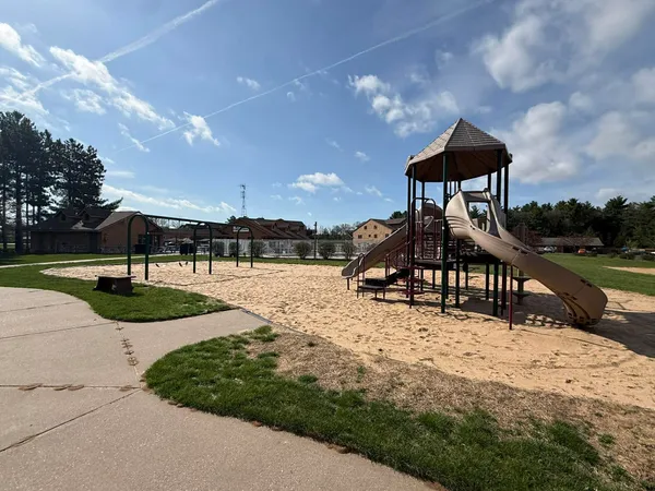 $279,900 | 1824-2 Parkland Drive, Unit 602, Arkdale, WI 54613