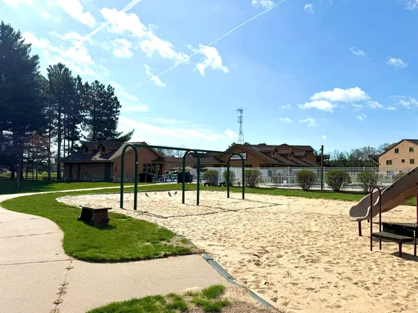 $279,900 | 1824-2 Parkland Drive, Unit 602, Arkdale, WI 54613