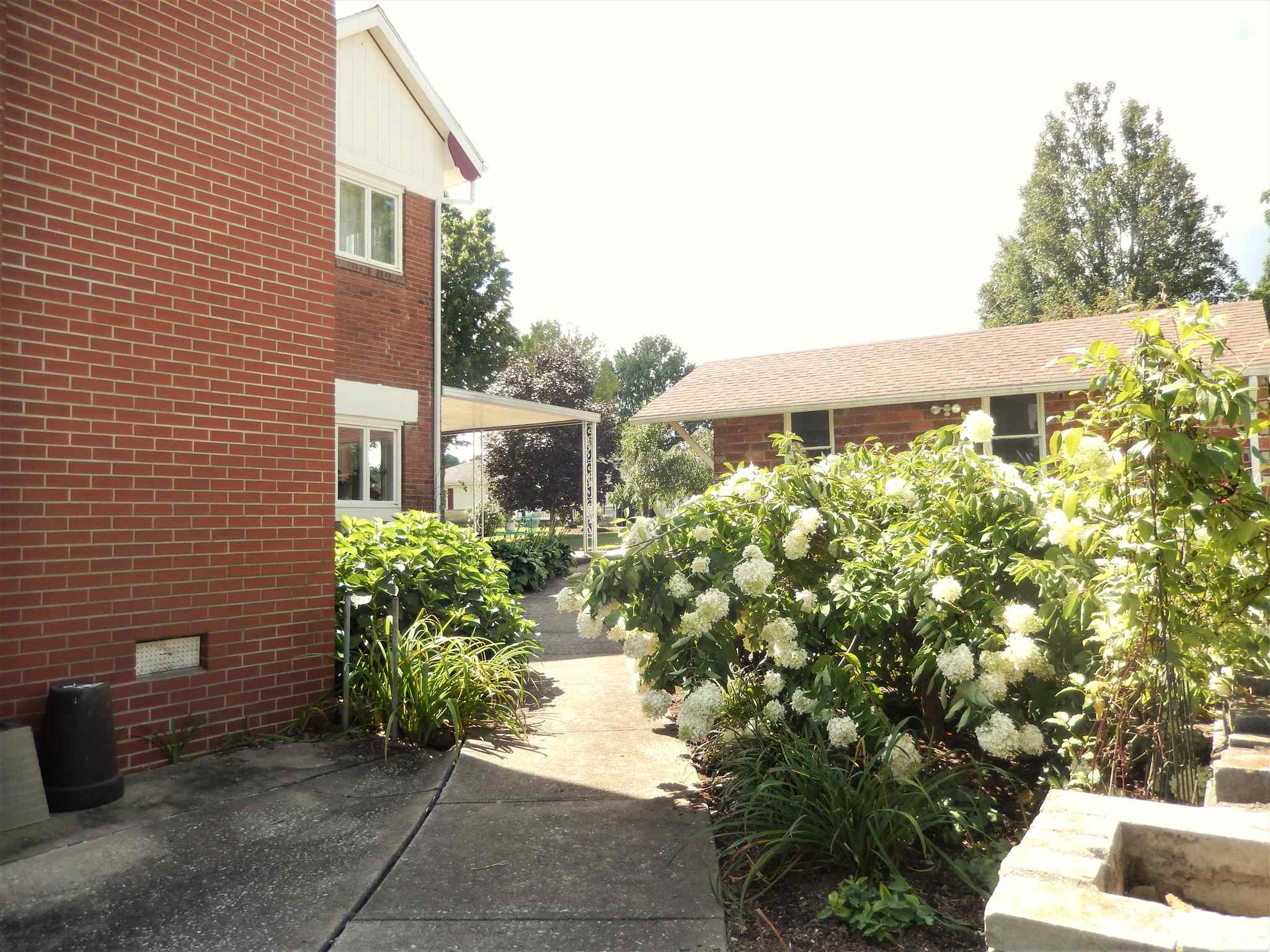506 West Spring Street Anna, IL 62906 - Photo 3 of 49 Gallery Image 3
