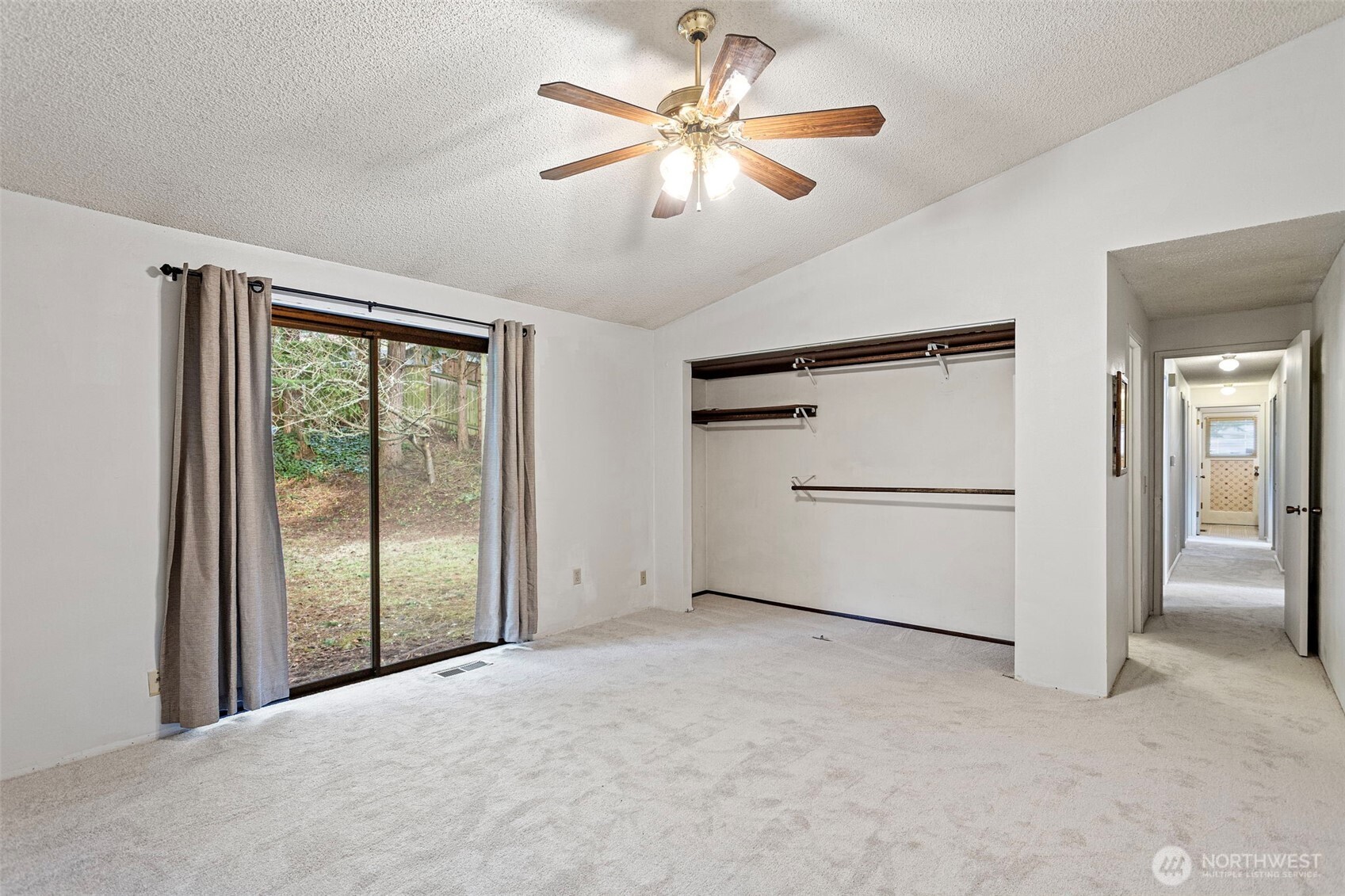 32321 44th Place Southwest Federal Way, WA 98023 - Photo 16 of 37 an empty room with windows and cabinet