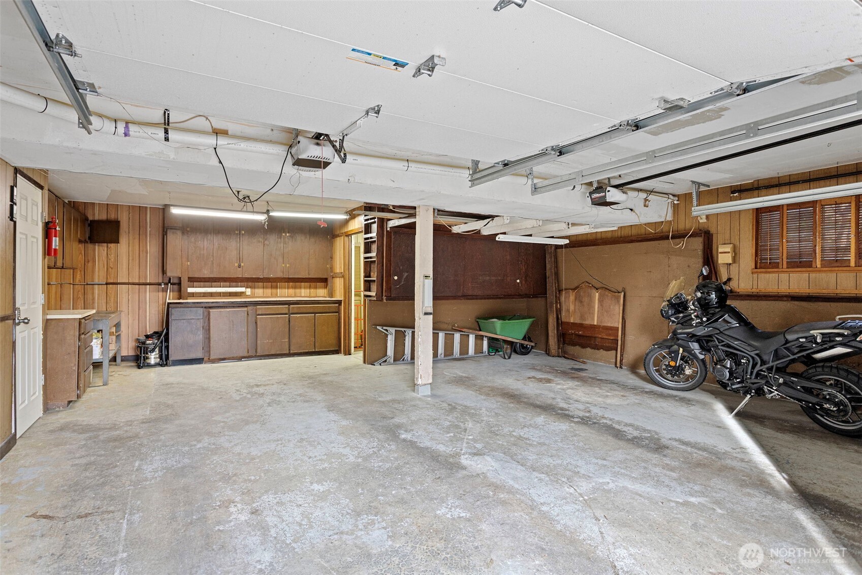 32321 44th Place Southwest Federal Way, WA 98023 - Photo 27 of 37 a view of a bike garage