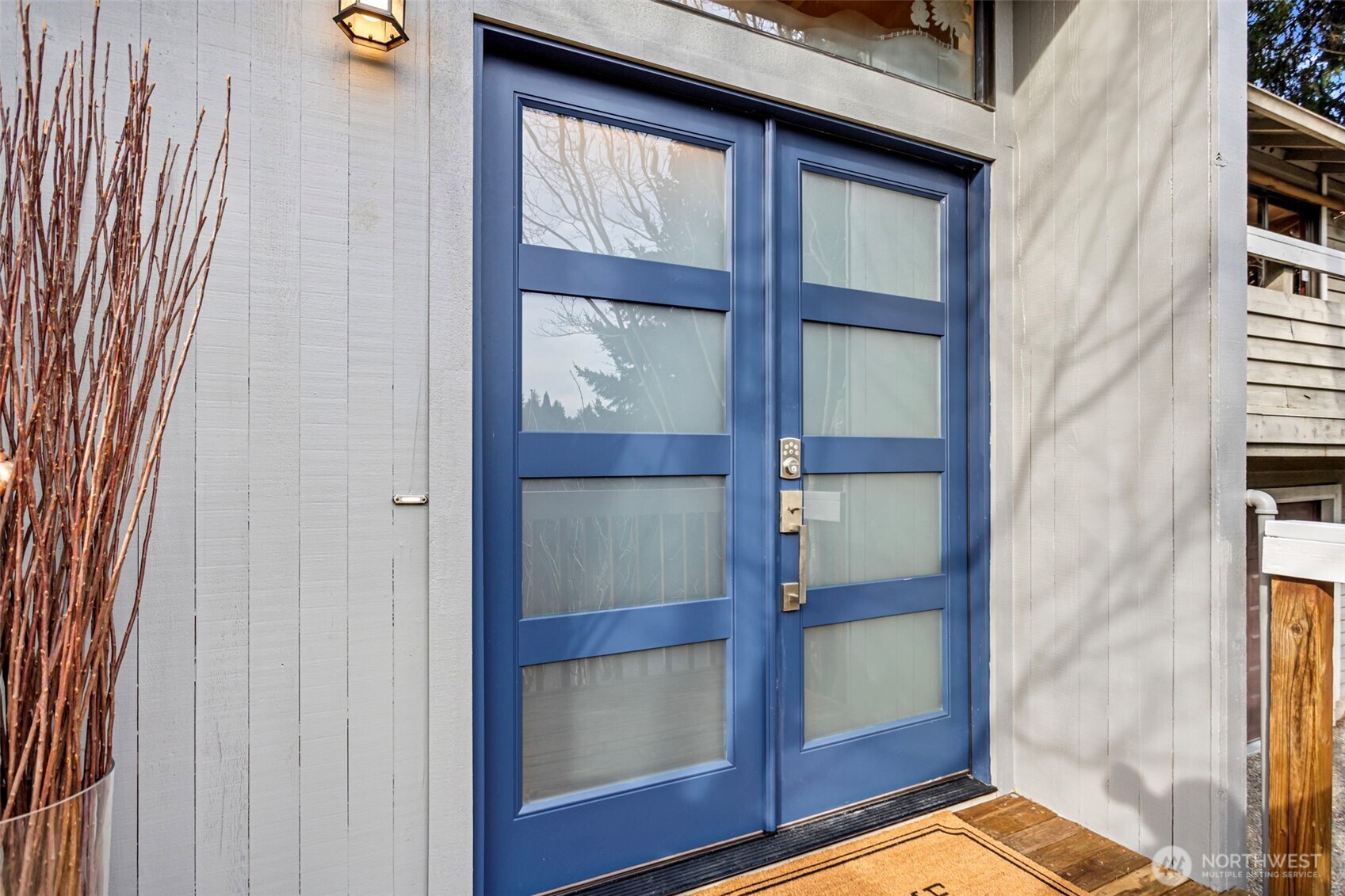 32321 44th Place Southwest Federal Way, WA 98023 - Photo 3 of 37 a view of front door