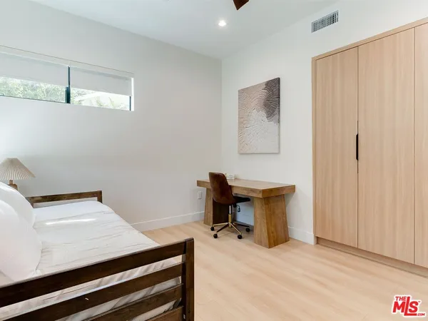 $14,999 | 5929 Hesperia Avenue, Encino, CA 91316