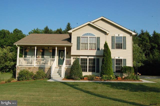 811 Rockville Road Spring Grove, PA 17362 - Photo 2 of 35