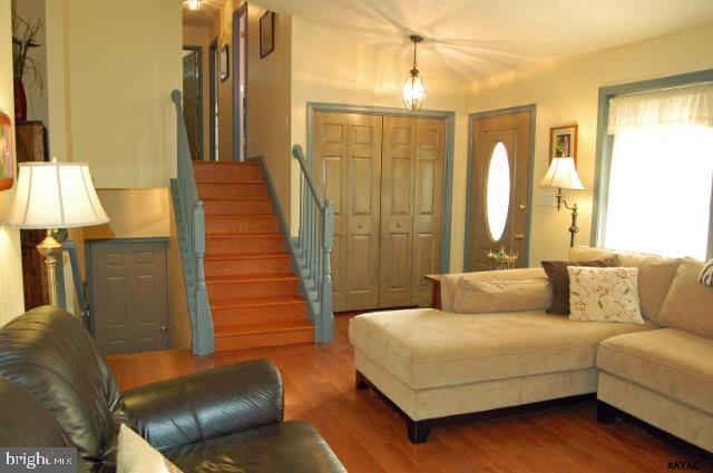 811 Rockville Road Spring Grove, PA 17362 - Photo 7 of 35
