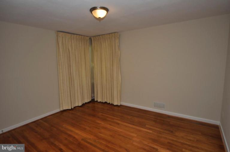 8056 Fairfax Road Alexandria, VA 22308 - Photo 6 of 14 Bedroom #3