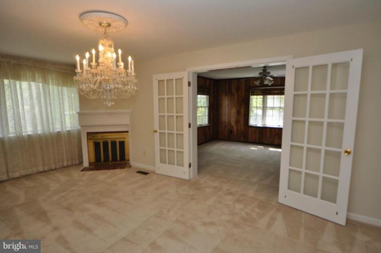 8056 Fairfax Road Alexandria, VA 22308 - Photo 9 of 14 Dining Room