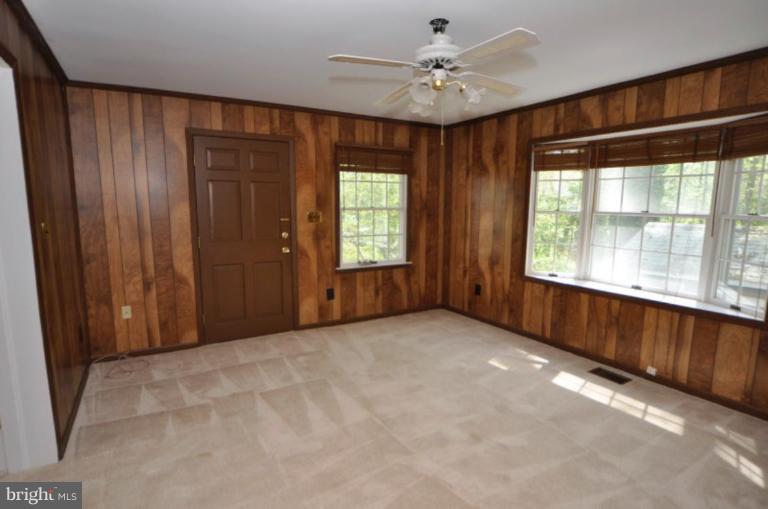 8056 Fairfax Road Alexandria, VA 22308 - Photo 10 of 14 Family Room