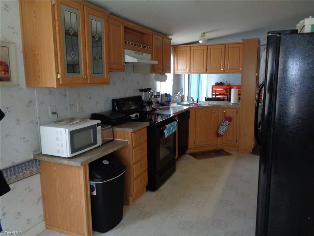 2933 Harding Steelman Road Yadkinville, NC 27055 - Photo 4 of 6 Gallery Image 4