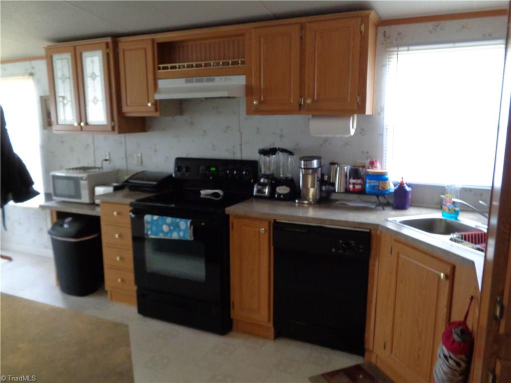 2933 Harding Steelman Road Yadkinville, NC 27055 - Photo 5 of 6 Gallery Image 5