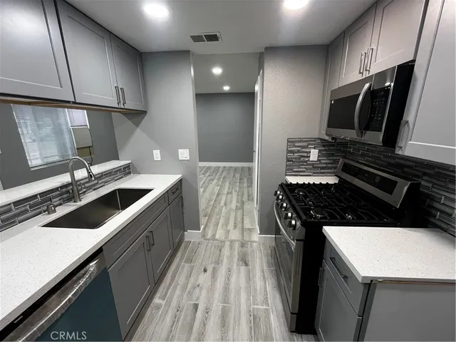 $1,800 | 2405 Tahoe Circle, Unit B, Hemet, CA 92545