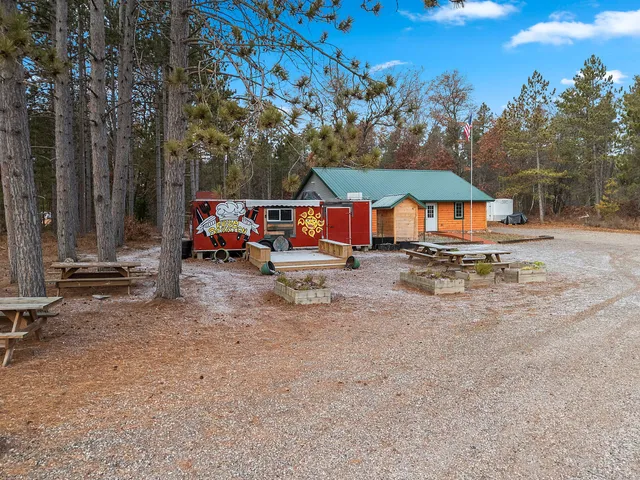 $260,000 | N9751 Parkway Road, Stephenson, WI 54114