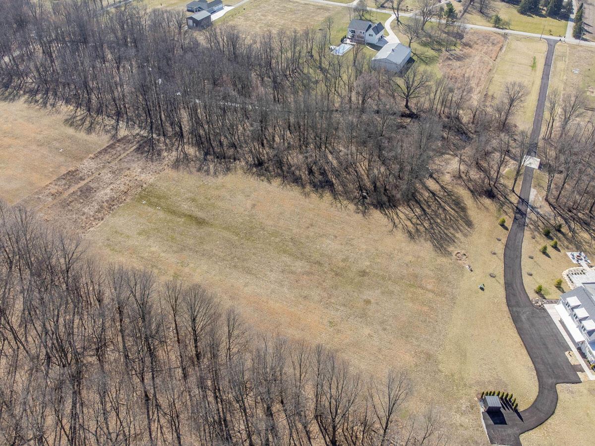 12481 Robins Road Westerville, OH 43082 - Photo 25 of 42 12481 Robins Rd -23