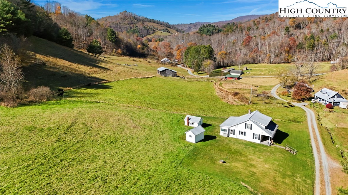 226 Loves Knob Road Sugar Grove, NC 28679 - Photo 11 of 50