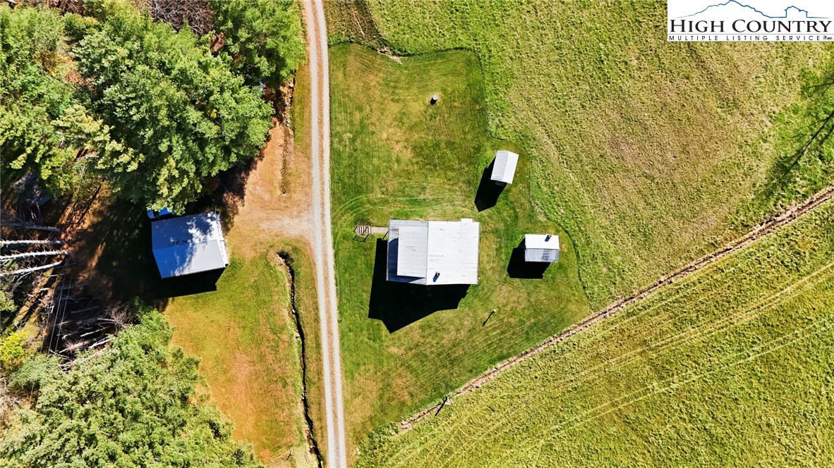 226 Loves Knob Road Sugar Grove, NC 28679 - Photo 14 of 50