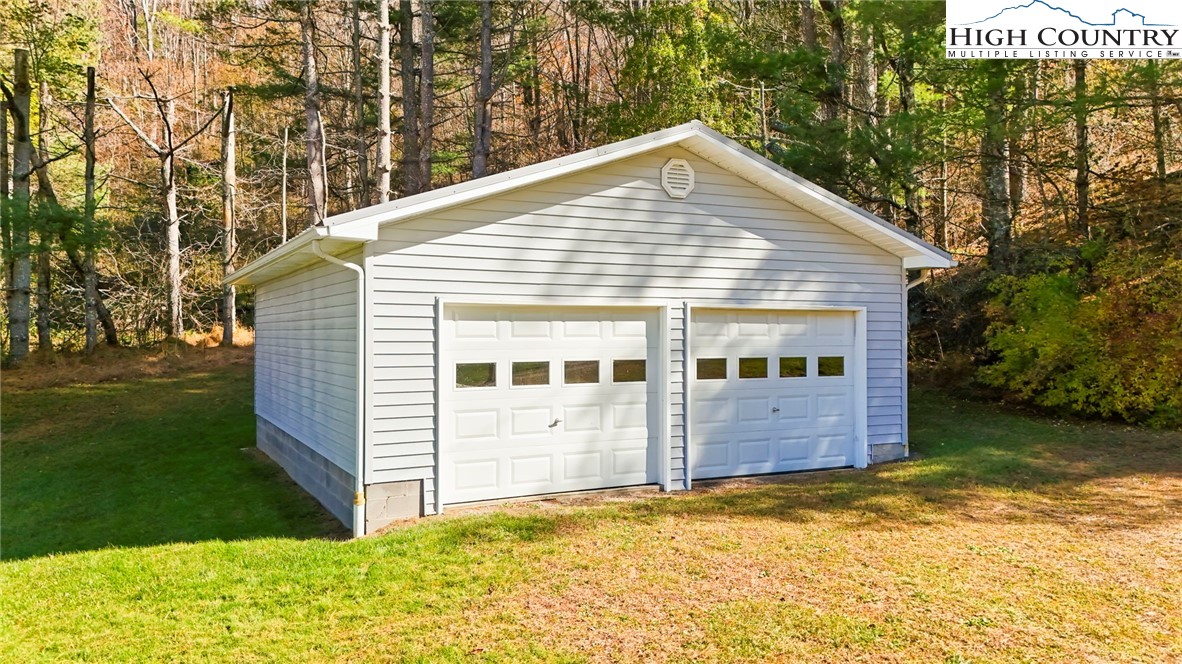 226 Loves Knob Road Sugar Grove, NC 28679 - Photo 15 of 50