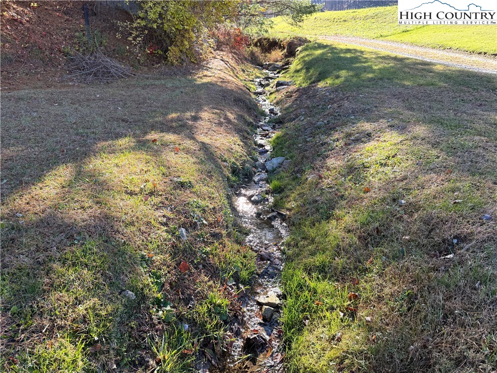 226 Loves Knob Road Sugar Grove, NC 28679 - Photo 16 of 50