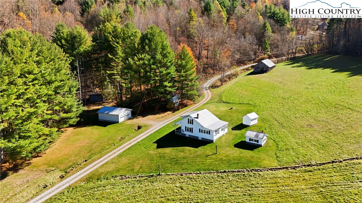 226 Loves Knob Road Sugar Grove, NC 28679 - Photo 10 of 50