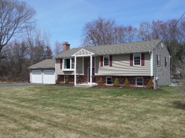 115 Whitaker Road Westfield, MA 01085 - Photo 1 of 30 Gallery Image 1