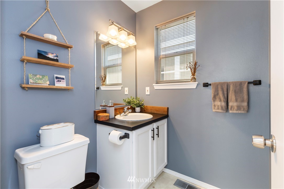 1218 Dayton Place Northeast Renton, WA 98056 - Photo 16 of 35 Gallery Image 16