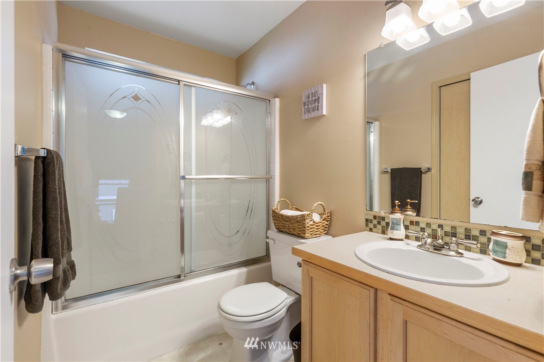 1218 Dayton Place Northeast Renton, WA 98056 - Photo 24 of 35 Gallery Image 24