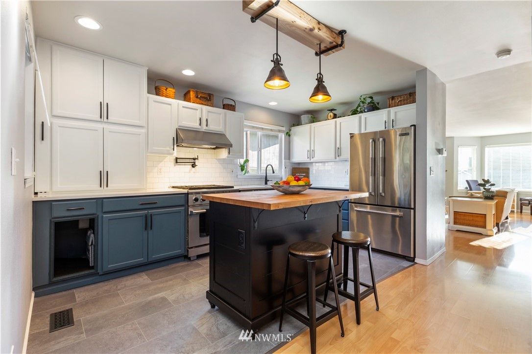 1218 Dayton Place Northeast Renton, WA 98056 - Photo 7 of 35 Gallery Image 7