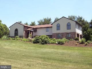 24 Lisa Road Sinking Spring, PA 19608 - Photo 1 of 6