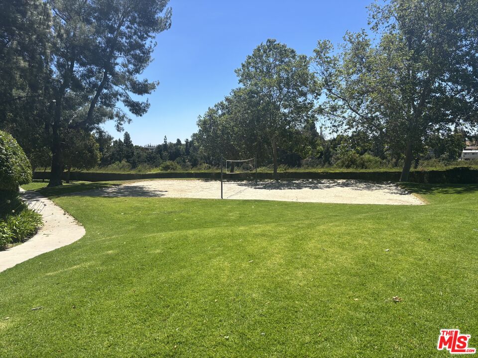 19528 Eagle Ridge Lane Porter Ranch, CA 91326 - Photo 20 of 20 a view of a yard