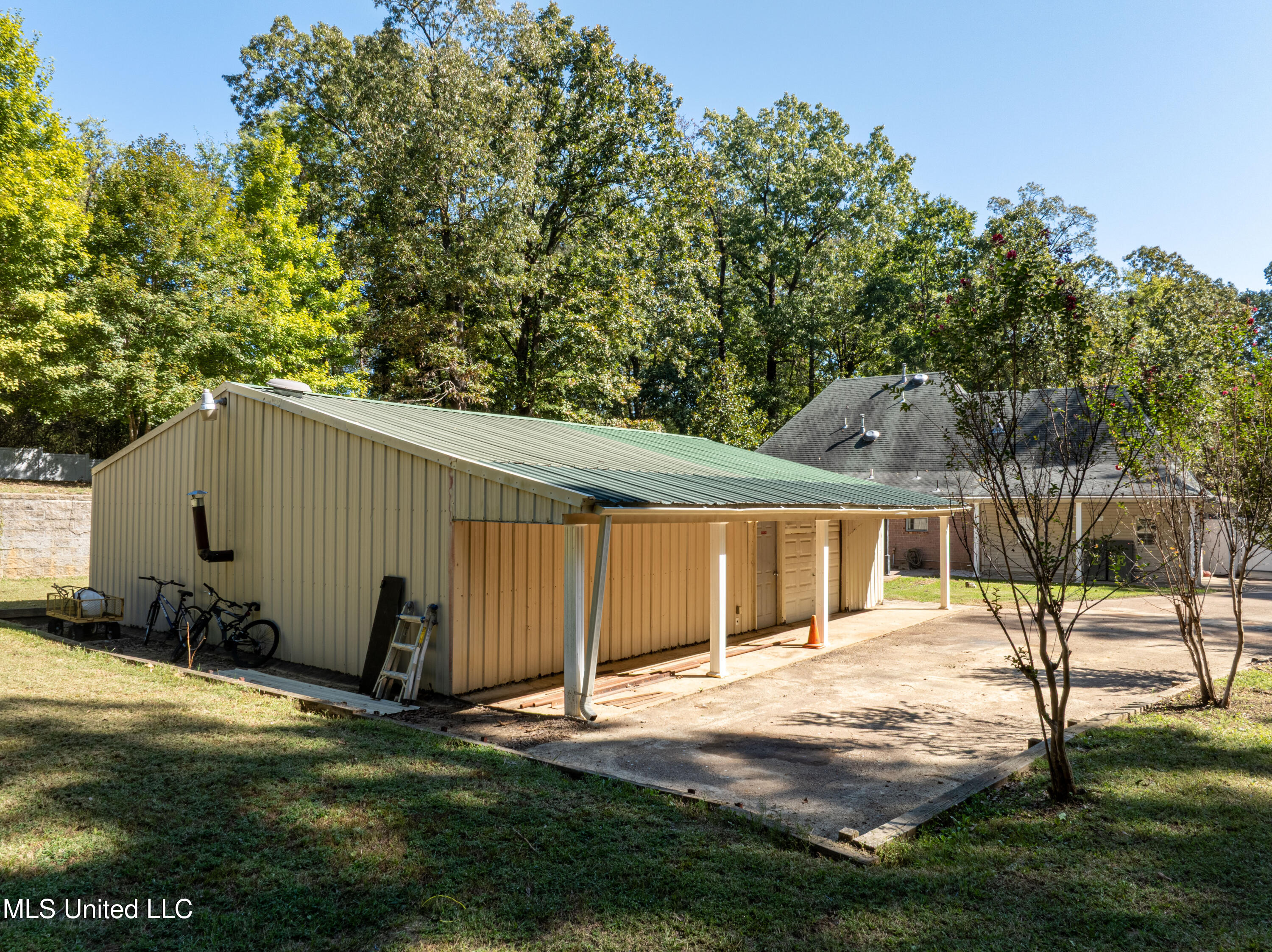 2701 Malone Road Nesbit, MS 38651 - Photo 28 of 50 Workshop