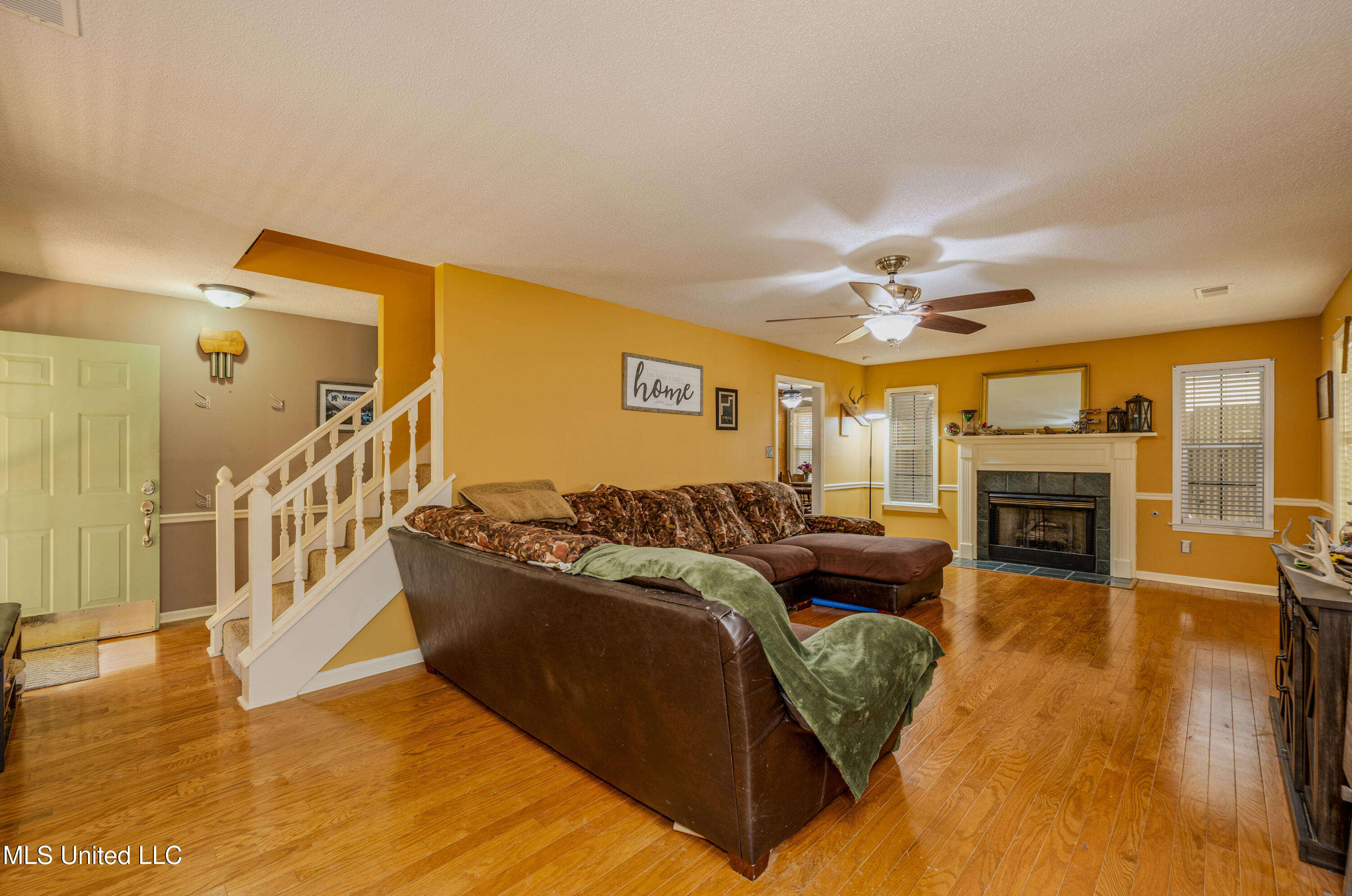 2701 Malone Road Nesbit, MS 38651 - Photo 6 of 50 Living Room