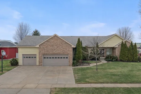 $799,900 | 2026 Stonehaven Drive, Sun Prairie, WI 53590