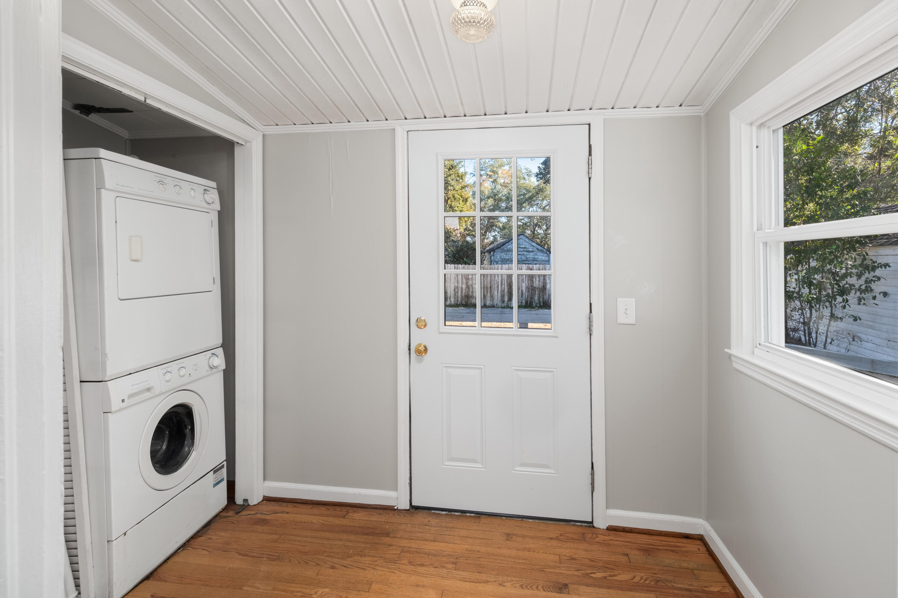 4806 Berckman Road North Charleston, SC 29405 - Photo 13 of 25 4806 Berckman Rd_Eterna_Media-11