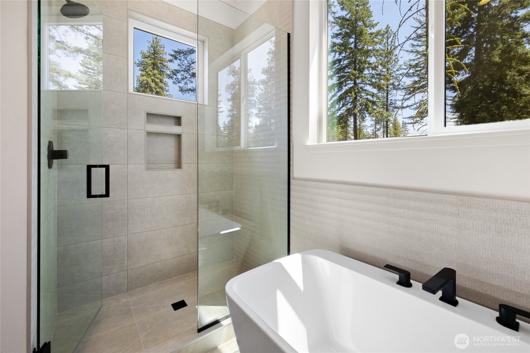 1920 Wanawish Loop Cle Elum, WA 98922 - Photo 12 of 17 a bathroom with a sink and a bathtub