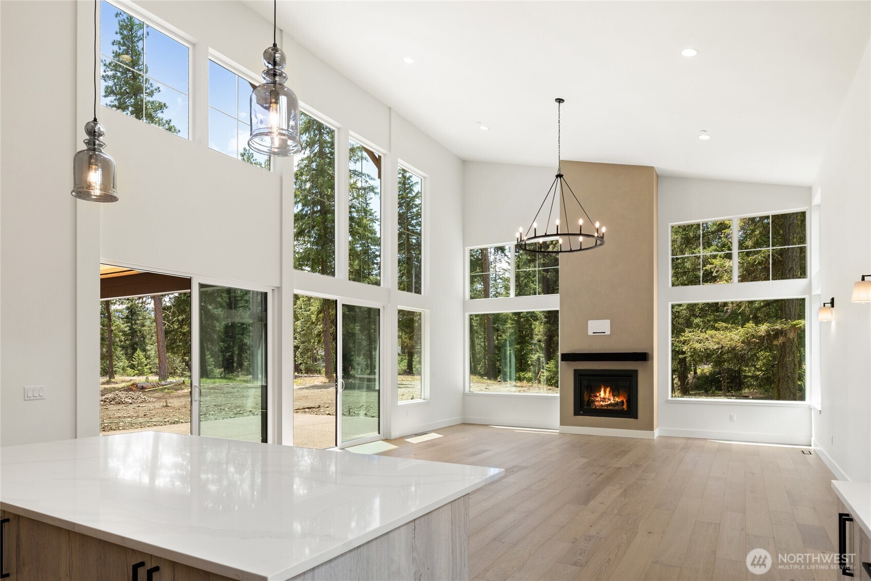 1920 Wanawish Loop Cle Elum, WA 98922 - Photo 4 of 17 a living room with furniture fireplace and window