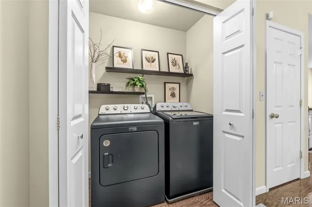 $325,000 | 5004 Castlegate Lane, Godfrey, IL 62035