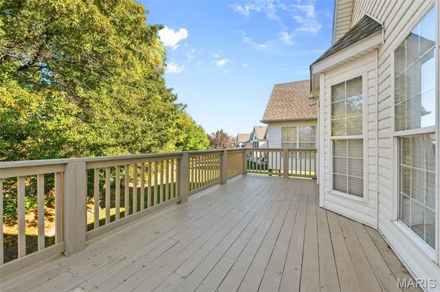 $325,000 | 5004 Castlegate Lane, Godfrey, IL 62035