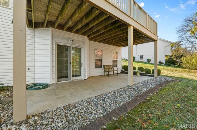 $325,000 | 5004 Castlegate Lane, Godfrey, IL 62035