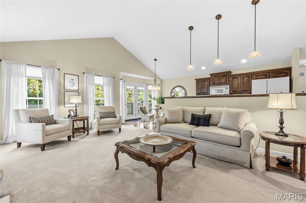 5004 Castlegate Lane Godfrey, IL 62035 - Photo 7 of 37