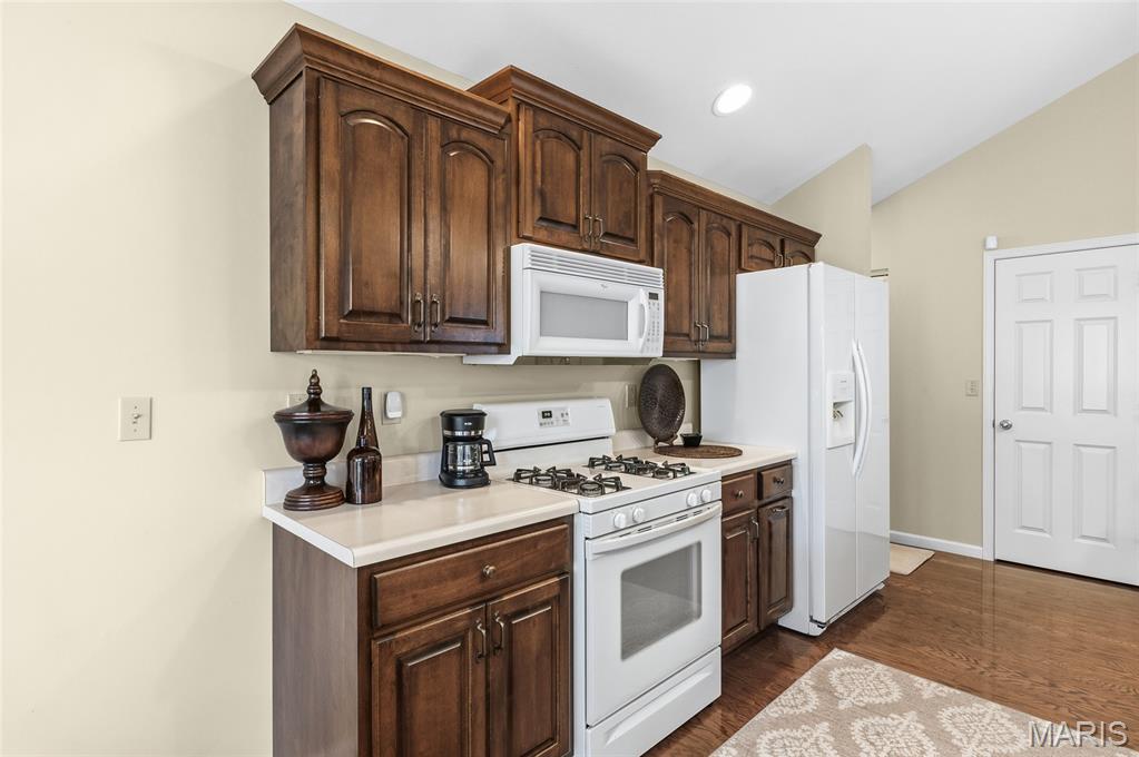 5004 Castlegate Lane Godfrey, IL 62035 - Photo 10 of 37